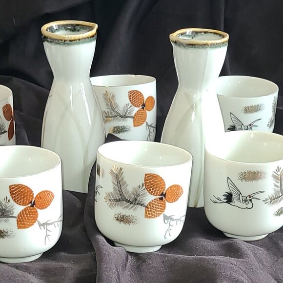 VINTAGE Japanese Porcelain Sake Set for Eight (8)  GORGEOUS! - Picture 1 of 7